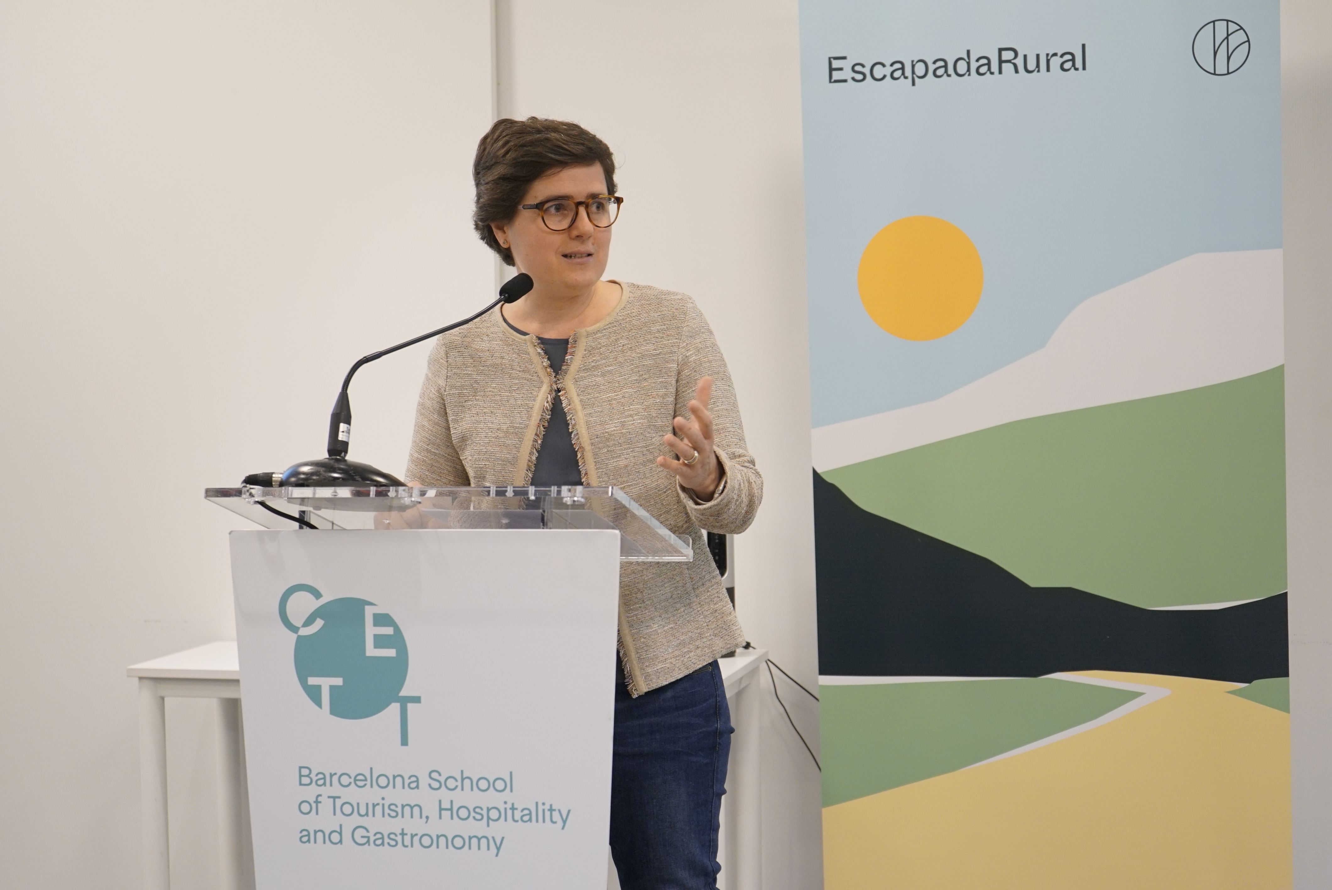 Photography from: Presentación de datos del turismo rural en Cataluña | CETT